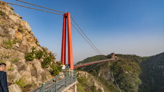 The World's First Pedestrian Glass Suspension Bridge