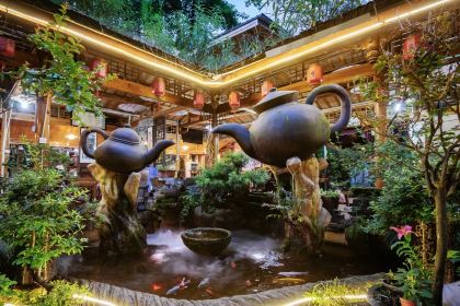 梁三哥鸡肉·源于一九九六年(青城山店)