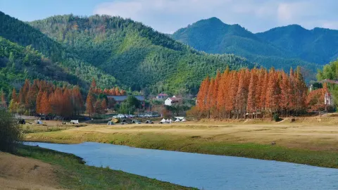 Xiaohangkeng attraction in Anji