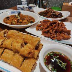 老颜神美食古街 User Photo