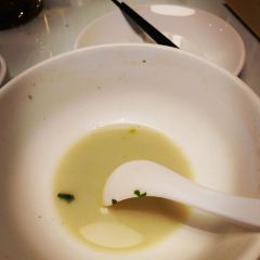 Yu Ya Yuan User Photo