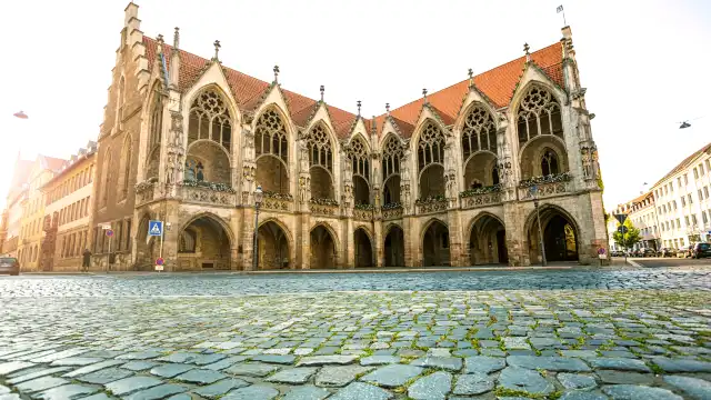 鄰近漢諾威老市政廳的酒店