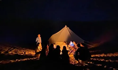 Mingsha Mountain Wanyou RV Wild Luxury Camping Site