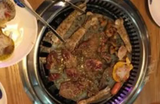 金滏山烤肉·海鮮·火鍋自助(萬達廣場店)
