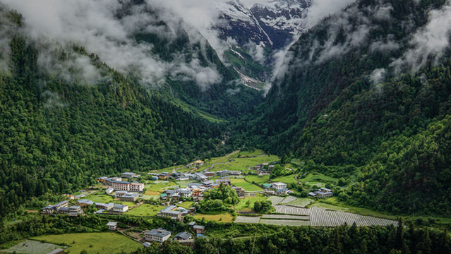 Yubeng Lower Village