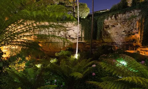 Umpherston Sinkhole / Balumbul