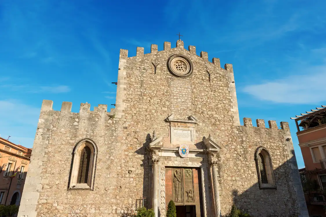 Hotels near Duomo di Taormina
