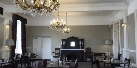 Causeway Hotel Bar & Restaurant