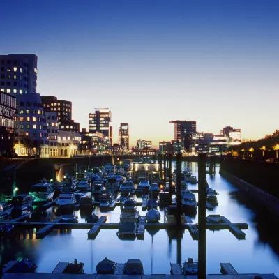Vé máy bay Duesseldorf Hà Nội