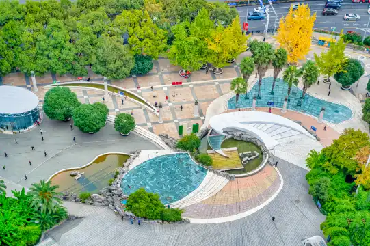 Hotels near Dashizi Square