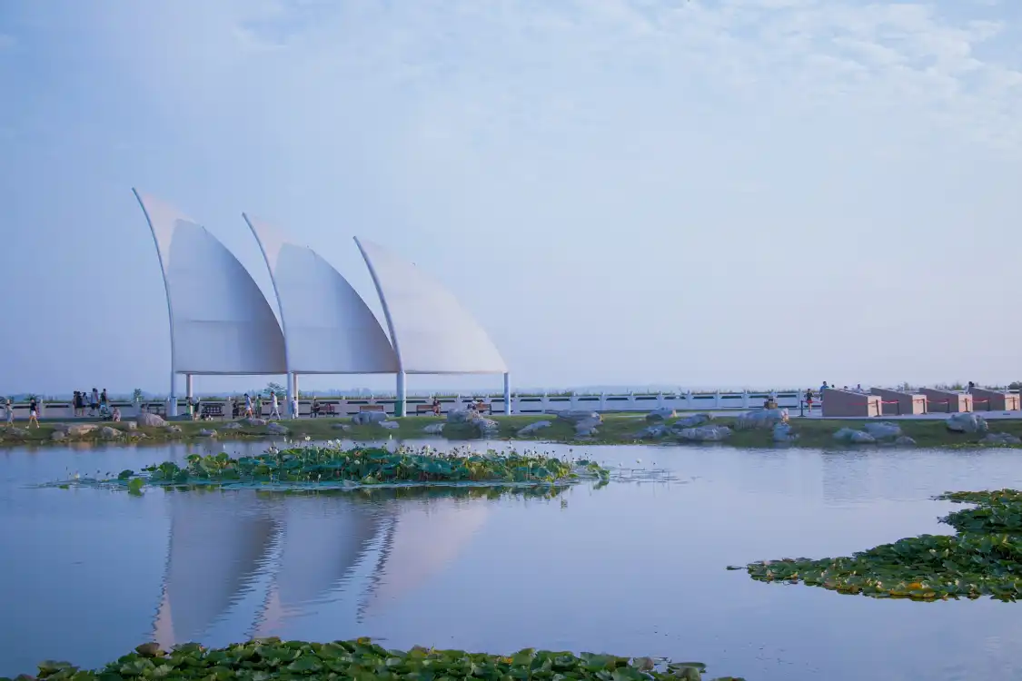 Hotels near Baiguihu Guojia Chengshi Wetland Park