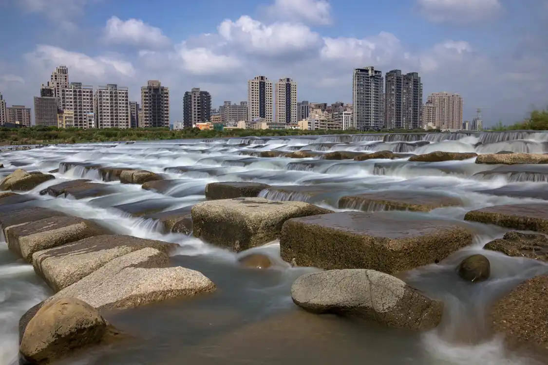 Hotels near Tofu Rocks