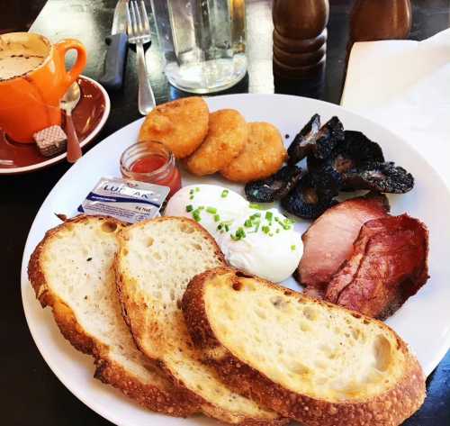 Two Good Eggs Cafe