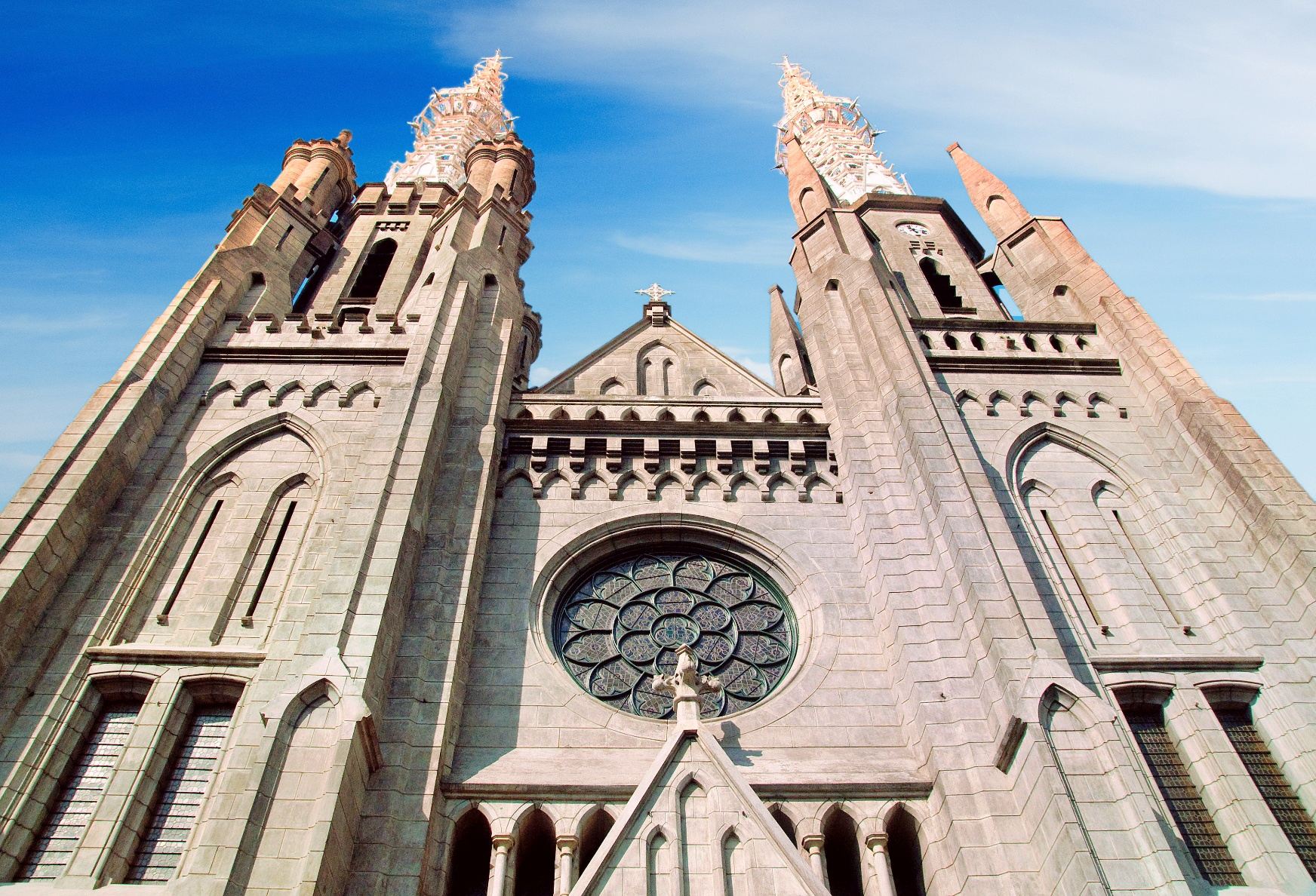 Customized Car and Driver in Surabaya, Indonesia