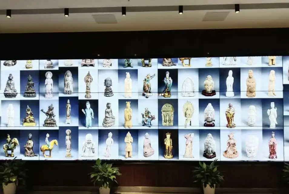 Hotels near Huazhong Normal University Cultural Relic Hall