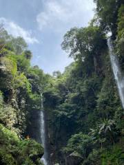 Badak & Batu Hanoman Waterfall