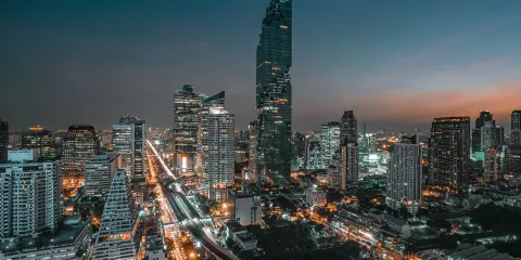 王權瑪哈納功大廈