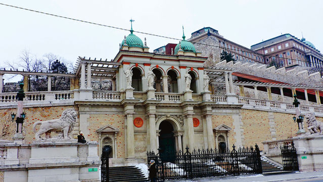 Castle Garden Bazaar