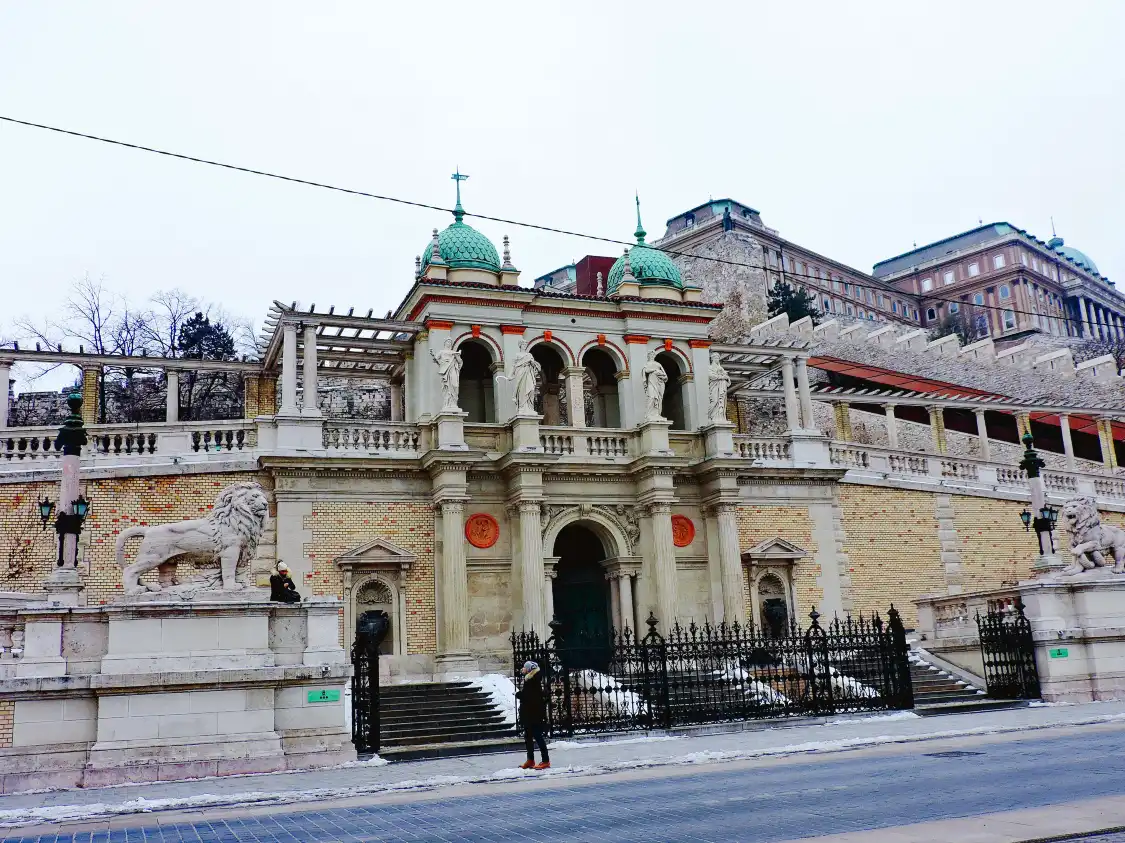 Hotels near Castle Garden Bazaar