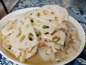 临江餐馆二楼美食部落
