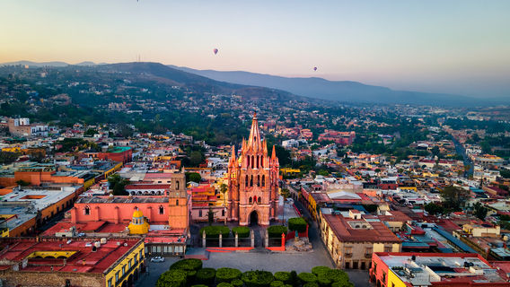 Hot air ballooning in Mexico