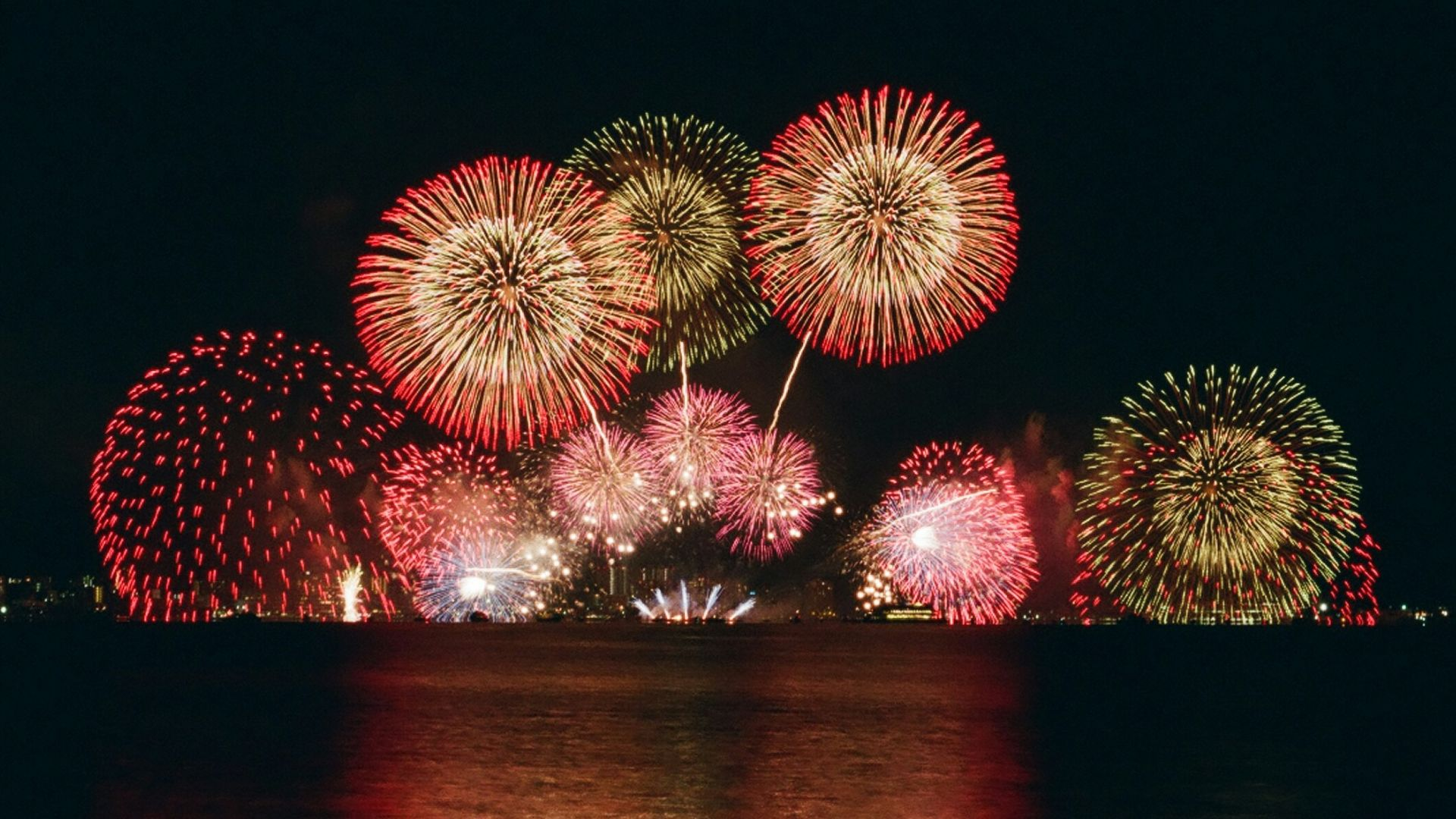 The Loto-Québec International Fireworks Competition | Montreal