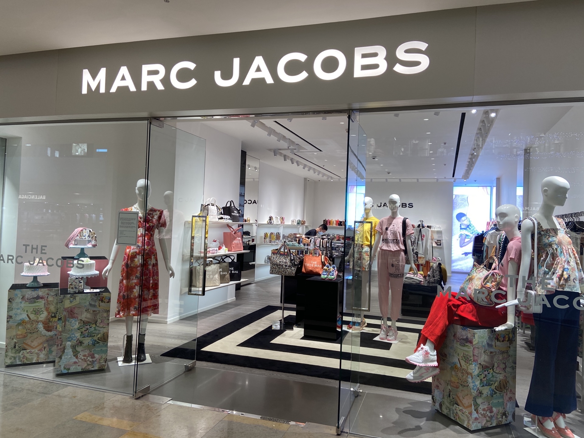 Marc Jacobs snapshot/camera - Affordable Indulgence Dubai