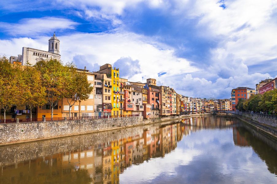 Luanda to Girona Flights