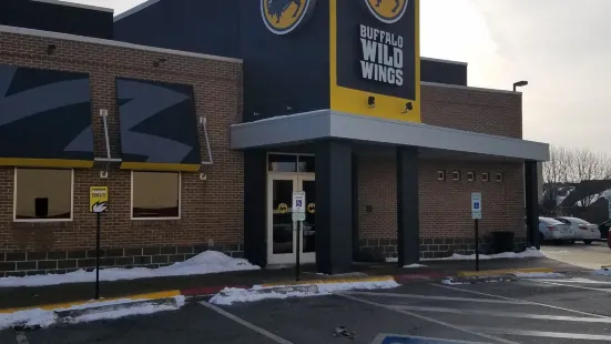 Buffalo Wild Wings Grill & Bar