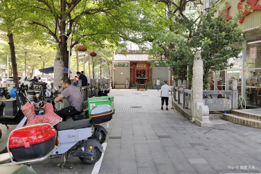 Huaguang Ancient Temple