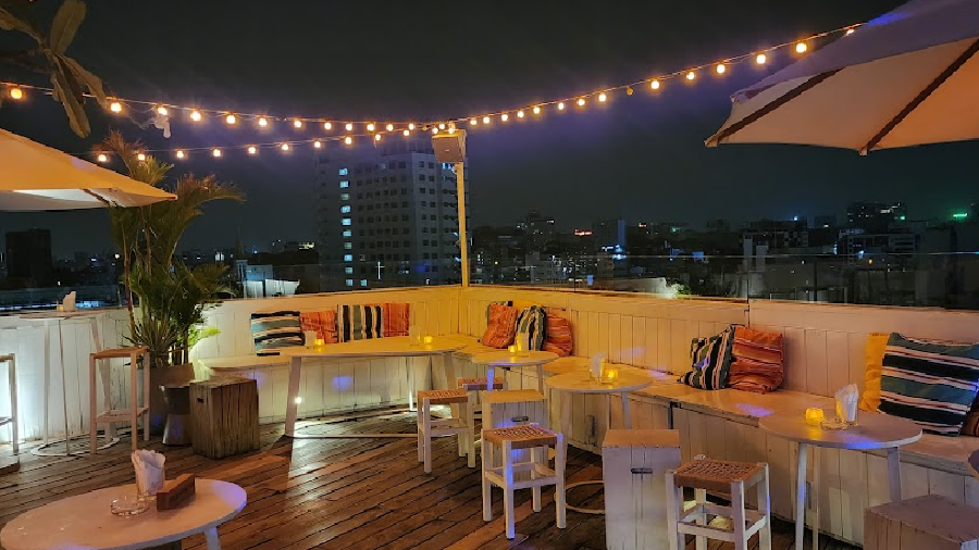 Banana Mama Rooftop Bar & Kitchen Saigon