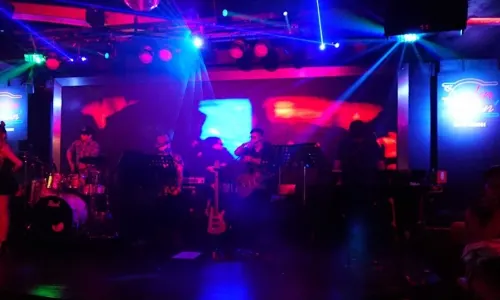 Darlin' Darlin' Music Lounge