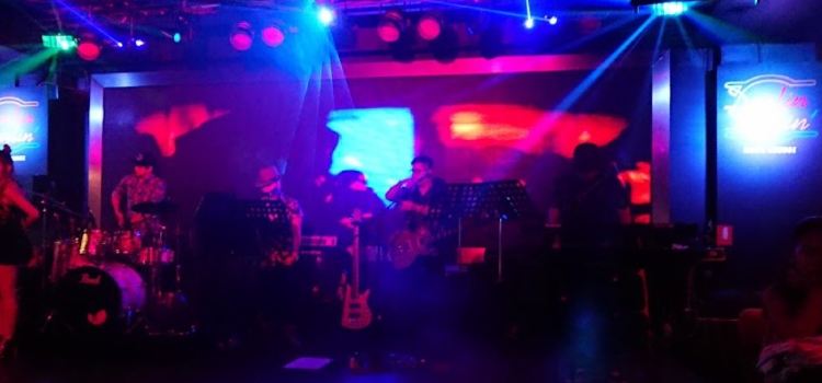 Darlin' Darlin' Music Lounge