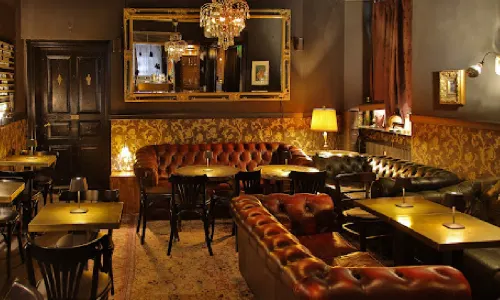 Salut! Classic bar