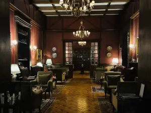 Royal Bar