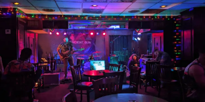 Tanqueray's Bar & Grille