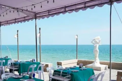 Baan Itsara Restaurant