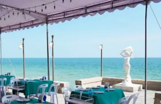 Baan Itsara Restaurant