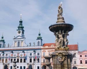 香港-捷克布傑約維採 機票酒店 自由行