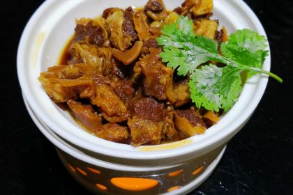 BAI KONG QUE DAI WANG FU CU LIANG YAN