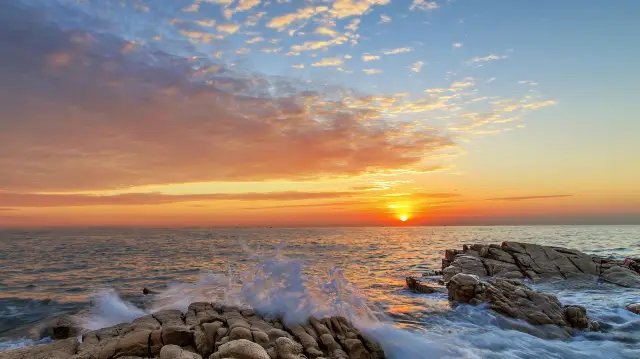 Sunrise Sightseeing in Rizhao