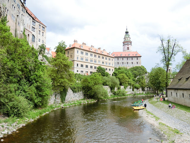 捷克最美的小鎮—克鲁姆洛夫(Cesky Krumlov) —藝術氣息超濃嘅！