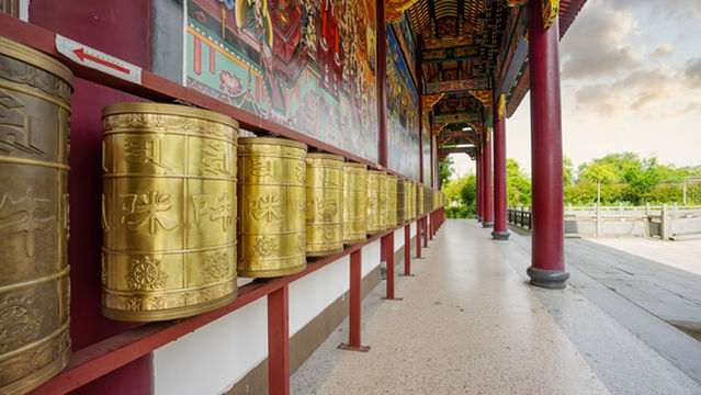 Yiwu Shuanglin Temple