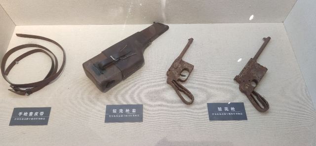 중국 공농홍군 장정 계석포 기념원
