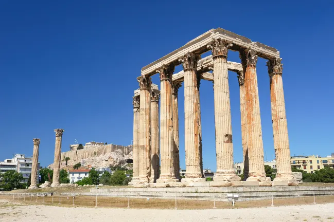 Hotels in Piraeus That Provide Airport Transfers