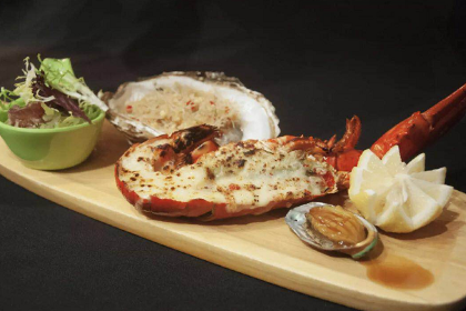 Zhongzhouhuangguanjiarijiudian·zonglvgezizhu Restaurant