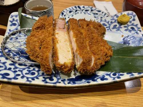 Jinggang Shengzheng Japanese Restaurant (Jinguang Lvting)