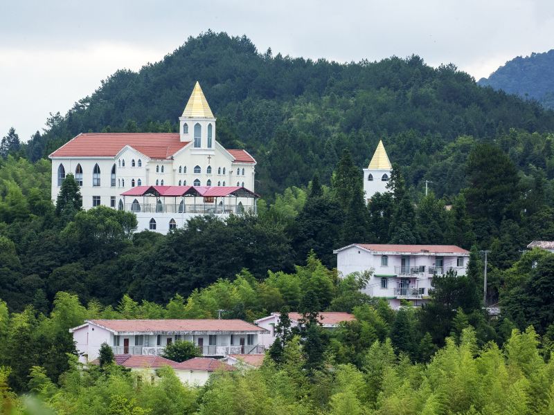 Baozhu Village