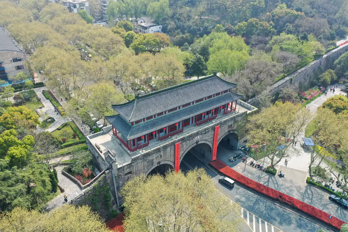 Hotels near Yijiangmen Residential District