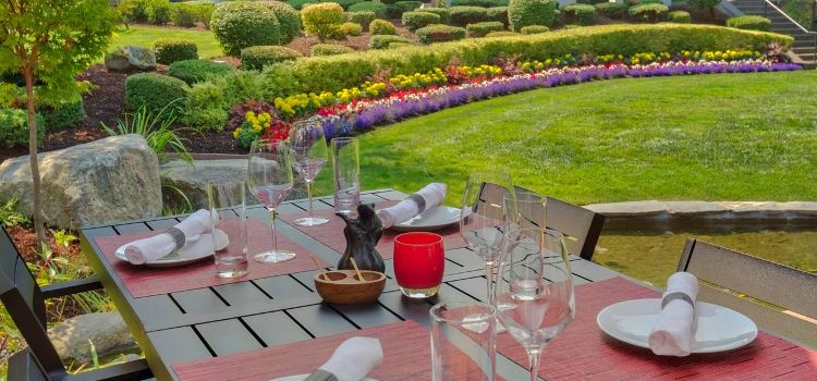 Copperleaf Restaurant at Cedarbrook Lodge